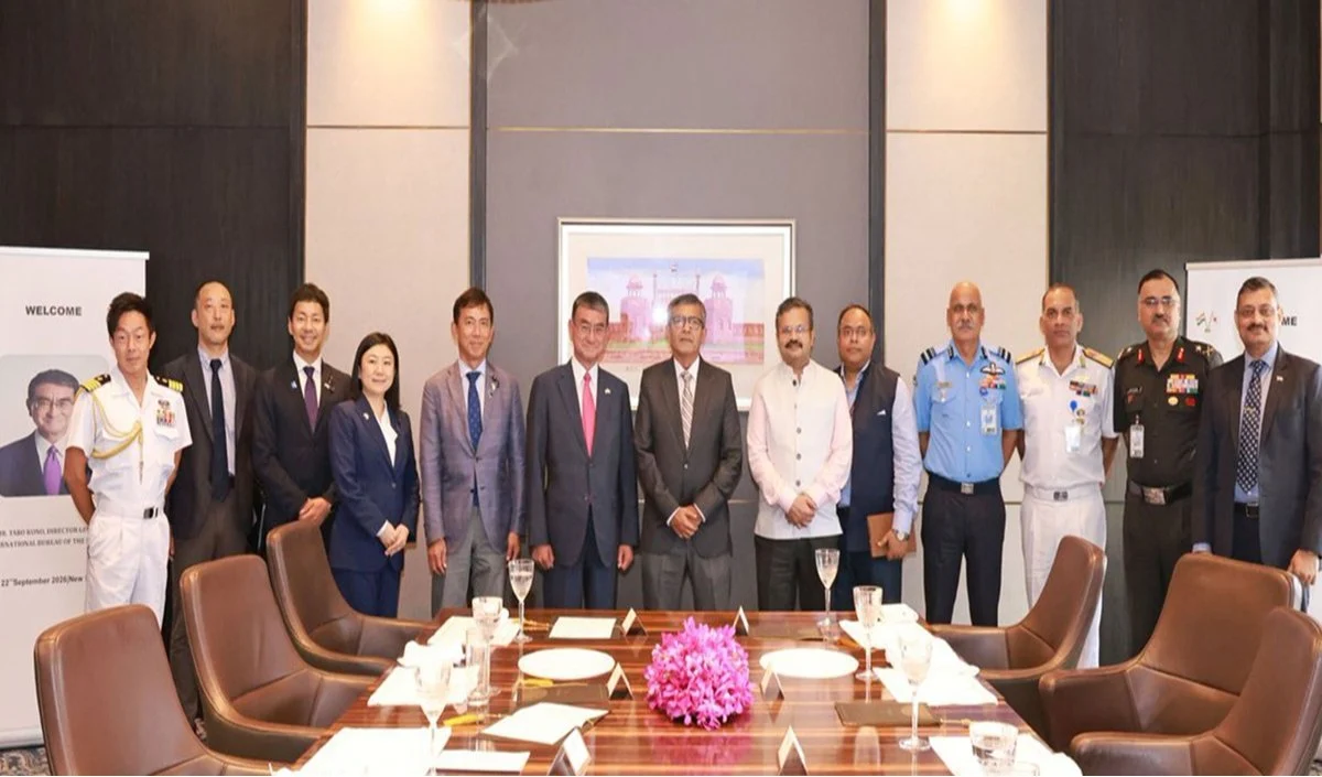 Indo-Pacific में स्थिरता के लिए साथ आए भारत और Japan, रक्षा तकनीक सहयोग पर दिया जोर Indo-Pacific में स्थिरता के लिए साथ आए भारत और Japan, रक्षा तकनीक सहयोग पर दिया जोर