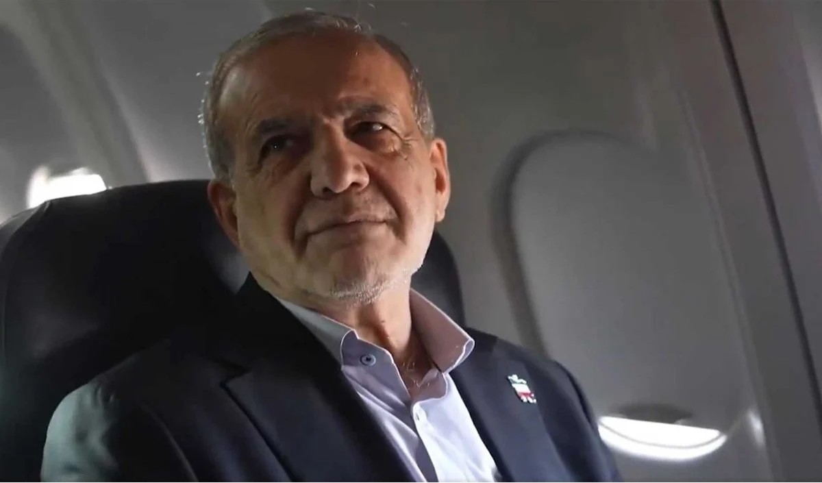 Iran के राष्ट्रपति Masoud Pezeshkian पहुंचे New York, UNGA में उठाएंगे क्षेत्रीय दमन का मुद्दा Iran के राष्ट्रपति Masoud Pezeshkian पहुंचे New York, UNGA में उठाएंगे क्षेत्रीय दमन का मुद्दा