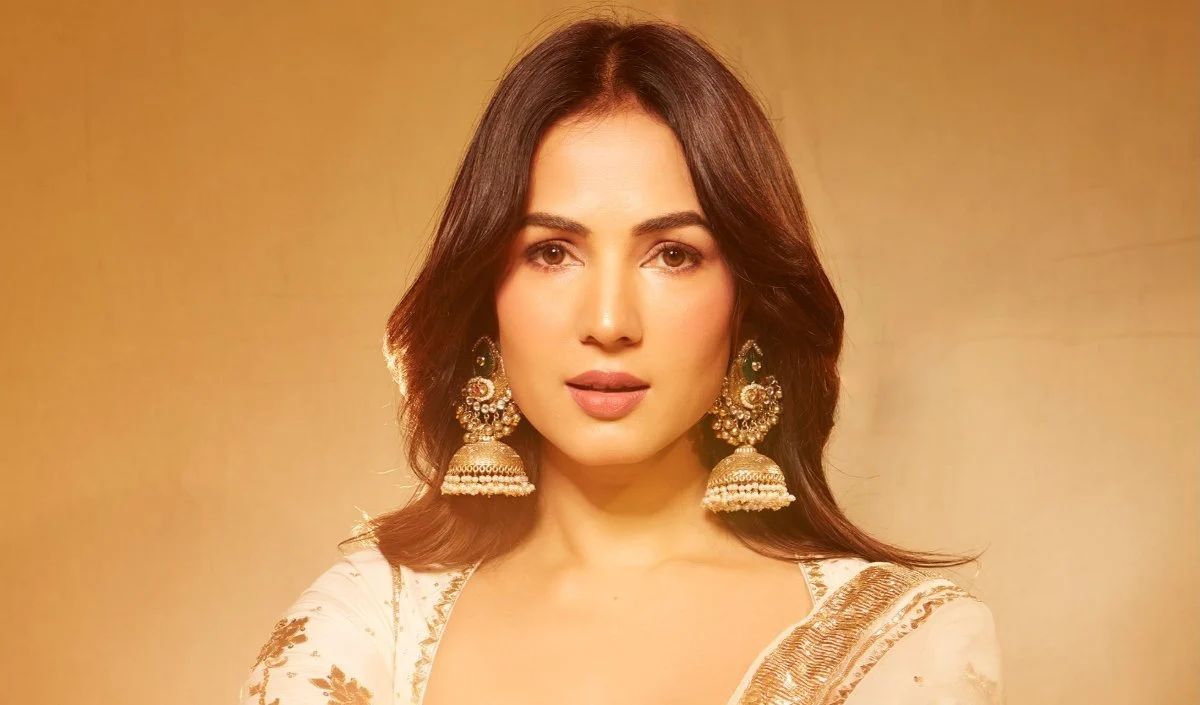 Jannat हिट हुई, फिर भी काम के लिए तरसीं, आखिर कहां चूक गई थीं Sonal Chauhan? Jannat हिट हुई, फिर भी काम के लिए तरसीं, आखिर कहां चूक गई थीं Sonal Chauhan?