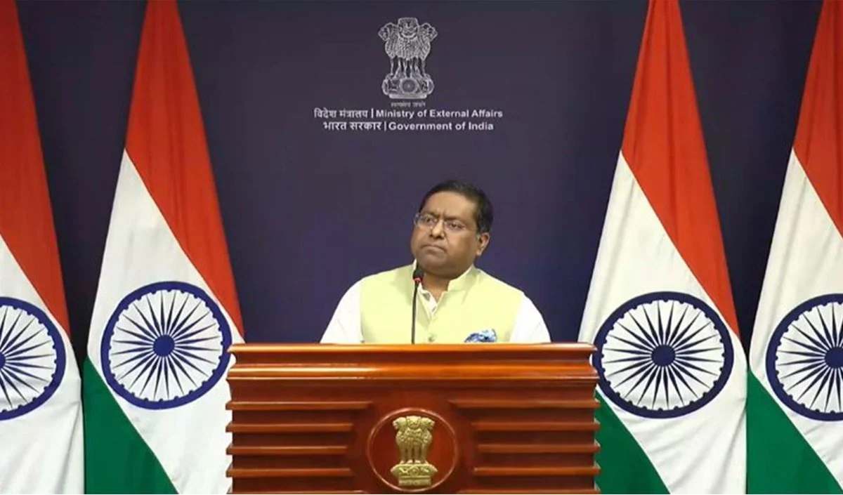 MT El Gaia Attack: MEA ने उठाई सुरक्षित समुद्री आवाजाही की मांग, 13 भारतीय बचाए गए MT El Gaia Attack: MEA ने उठाई सुरक्षित समुद्री आवाजाही की मांग, 13 भारतीय बचाए गए
