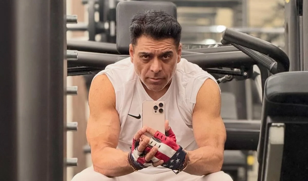 Ram Kapoor ने किया चौंकाने वाला खुलासा! भारत और अमेरिका में काटनी पड़ी थी जेल, पिता की मौत से जुड़ी भावुक कहानी भी शेयर की Ram Kapoor ने किया चौंकाने वाला खुलासा! भारत और अमेरिका में काटनी पड़ी थी जेल, पिता की मौत से जुड़ी भावुक कहानी भी शेयर की