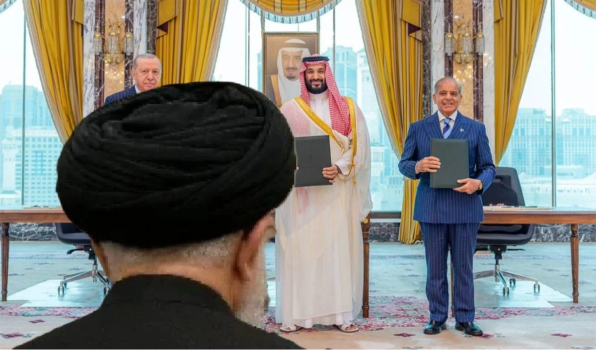 Sunni NATO पर भारी पड़ा Iran War, मक्का समझौते के बाद भी कैसे तेल मार्ग पर छाया संकट? शहबाज ने MBS को पकड़ाया झुनझुना Sunni NATO पर भारी पड़ा Iran War, मक्का समझौते के बाद भी कैसे तेल मार्ग पर छाया संकट? शहबाज ने MBS को पकड़ाया झुनझुना