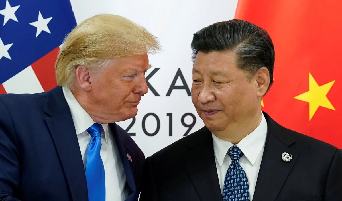 Xi Jinping का वाशिंगटन दौरा! राष्ट्रपति Donald Trump ने प्रोटोकॉल तोड़कर Joint Base Andrews पर किया भव्य स्वागत, व्यापार और ताइवान पर होंगी निर्णायक चर्चा Xi Jinping का वाशिंगटन दौरा! राष्ट्रपति Donald Trump ने प्रोटोकॉल तोड़कर Joint Base Andrews पर किया भव्य स्वागत, व्यापार और ताइवान पर होंगी निर्णायक चर्चा