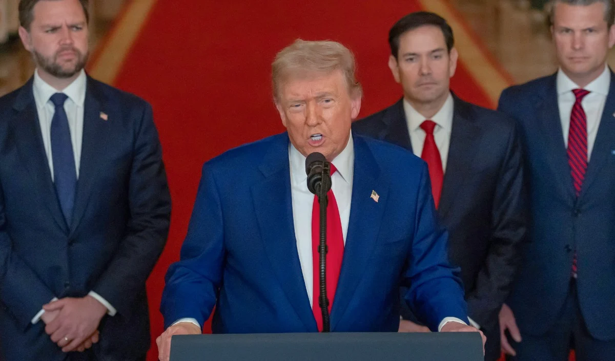 ‘ईरान से युद्ध के बाद $2/गैलन से नीचे आएगा तेल’, Donald Trump का बड़ा दावा, तेहरान ने दी अमेरिकी ठिकानों को तबाह करने की धमकी 'ईरान से युद्ध के बाद $2/गैलन से नीचे आएगा तेल', Donald Trump का बड़ा दावा, तेहरान ने दी अमेरिकी ठिकानों को तबाह करने की धमकी