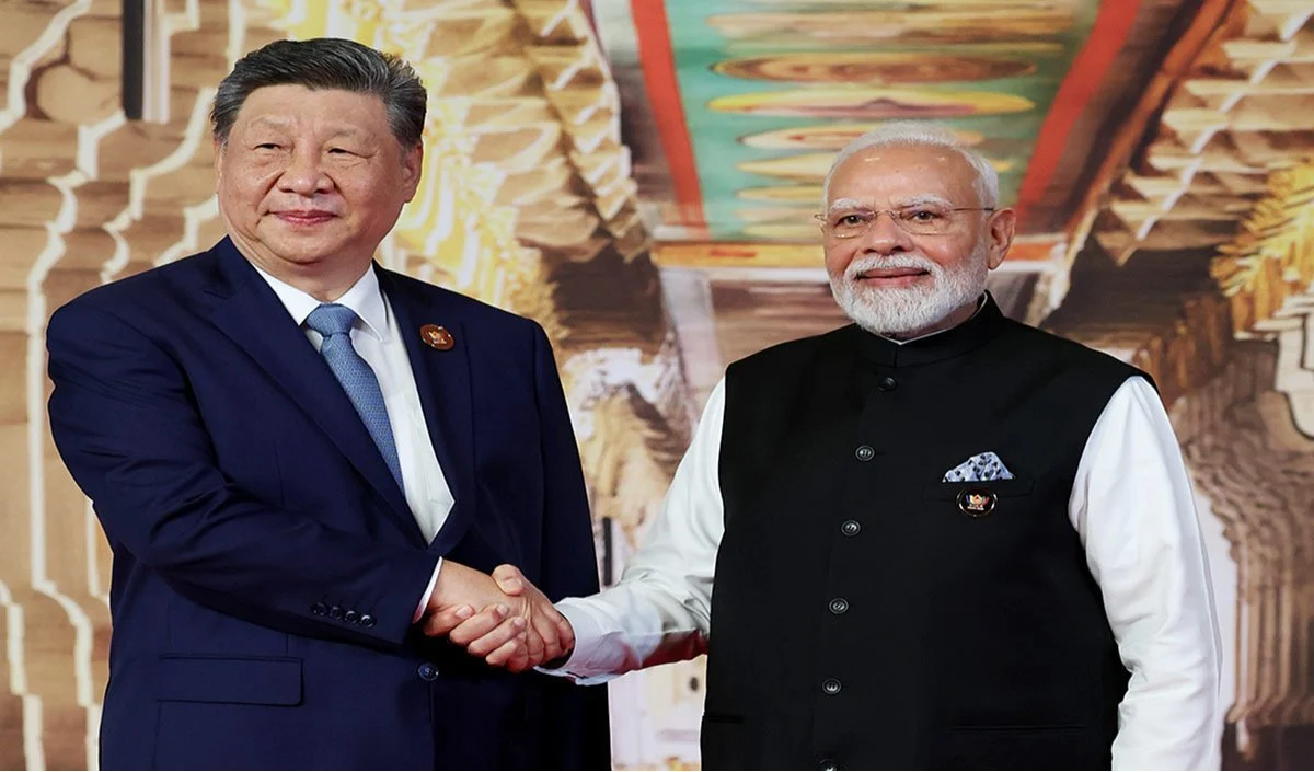 ‘कमजोर’ पटरी पर तेजी से दौड़ने का प्रयास कर रही भारत-चीन ‘दोस्ती’ की रेल कहीं डिरेल ना हो जाए! 'कमजोर' पटरी पर तेजी से दौड़ने का प्रयास कर रही भारत-चीन 'दोस्ती' की रेल कहीं डिरेल ना हो जाए!