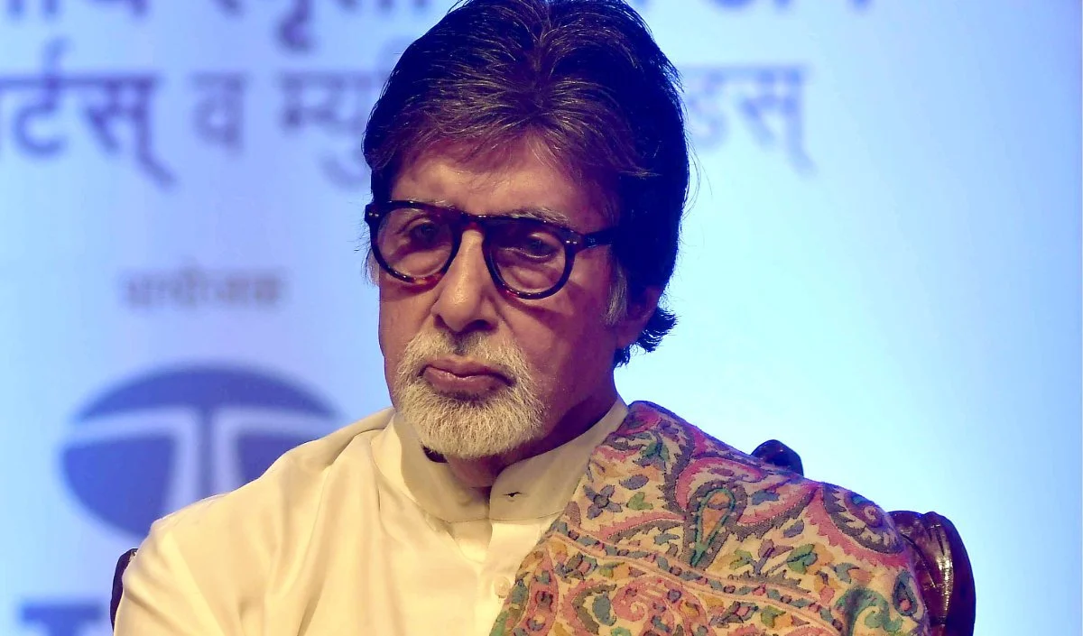 83 की उम्र में भी महानायक का अटूट जज़्बा! KBC 18 के सेट पर फिसले Amitabh Bachchan, घुटने में चोट के बावजूद काम जारी 83 की उम्र में भी महानायक का अटूट जज़्बा! KBC 18 के सेट पर फिसले Amitabh Bachchan, घुटने में चोट के बावजूद काम जारी
