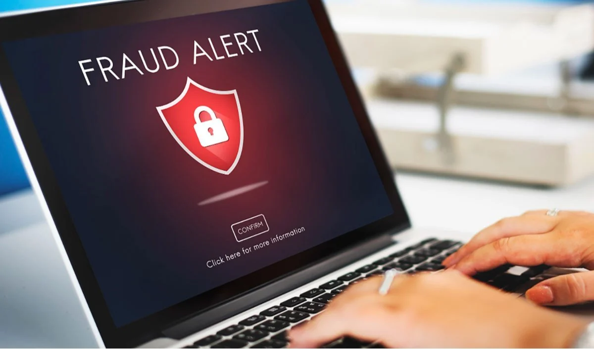 Cyber Crime Alert: ऑनलाइन फ्रॉड में पैसे गंवाए? घबराएं नहीं, बस तुरंत करें ये काम Cyber Crime Alert: ऑनलाइन फ्रॉड में पैसे गंवाए? घबराएं नहीं, बस तुरंत करें ये काम