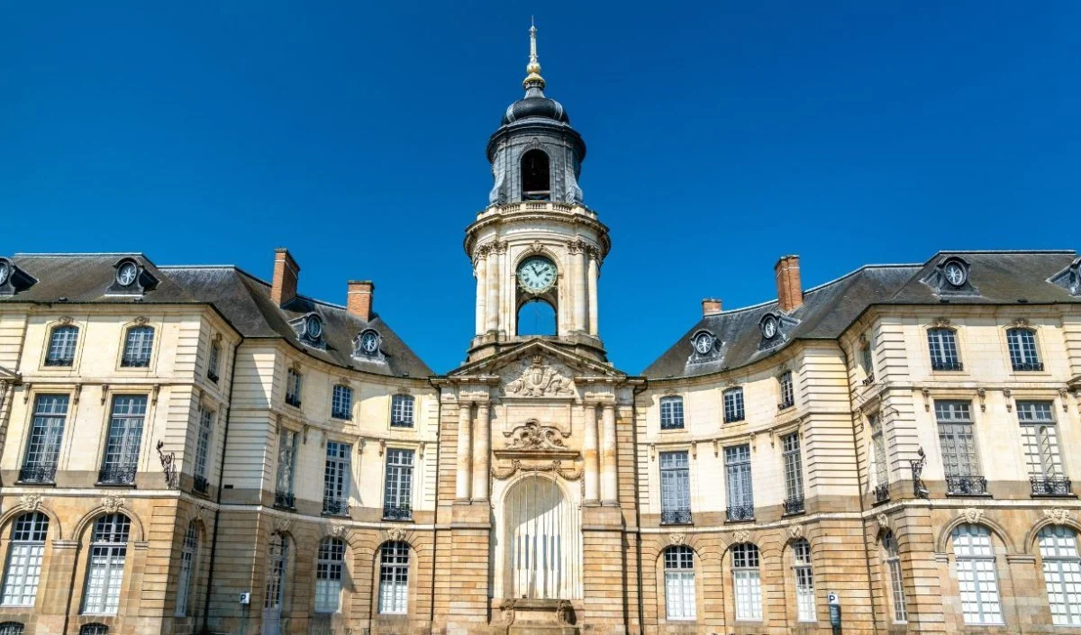 France Protest: महंगाई के खिलाफ सड़कों पर उतरे लोग, फिर मची लूट और आगजनी; 1,200 गिरफ्तार France Protest: महंगाई के खिलाफ सड़कों पर उतरे लोग, फिर मची लूट और आगजनी; 1,200 गिरफ्तार