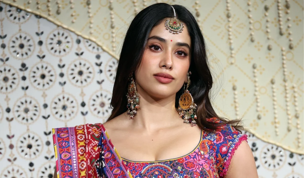 Janhvi Kapoor Deepfake Video | AI की खौफनाक करतूत से दहल उठीं जाह्नवी कपूर! बोलीं- ‘बिना सहमति शरीर का खिलवाड़ अब बर्दाश्त नहीं’ Janhvi Kapoor Deepfake Video | AI की खौफनाक करतूत से दहल उठीं जाह्नवी कपूर! बोलीं- 'बिना सहमति शरीर का खिलवाड़ अब बर्दाश्त नहीं'