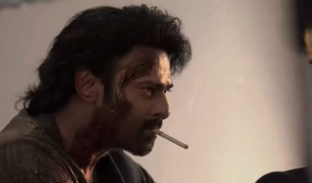 Prabhas की Fauzi के टीजर पर विवाद, नेताजी को हिटलर से जोड़ने पर भड़के लोग Prabhas की Fauzi के टीजर पर विवाद, नेताजी को हिटलर से जोड़ने पर भड़के लोग