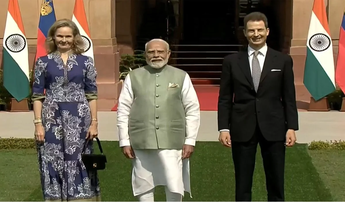 Prince Alois का पहला भारत दौरा, Rashtrapati Bhavan में हुआ भव्य औपचारिक स्वागत, PM मोदी से की द्विपक्षीय वार्ता Prince Alois का पहला भारत दौरा, Rashtrapati Bhavan में हुआ भव्य औपचारिक स्वागत, PM मोदी से की द्विपक्षीय वार्ता