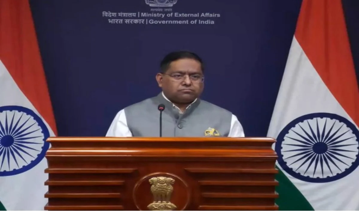 Saudi Arabia में Aramco और एयरपोर्ट पर हमले अस्वीकार्य, MEA ने तुरंत रोक लगाने की मांग की Saudi Arabia में Aramco और एयरपोर्ट पर हमले अस्वीकार्य, MEA ने तुरंत रोक लगाने की मांग की