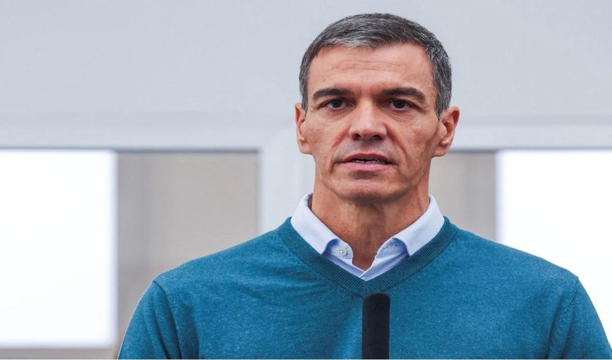 Spain Train Accident पर स्तब्ध हुए PM Pedro Sanchez, पीड़ितों को दिया पूरा समर्थन Spain Train Accident पर स्तब्ध हुए PM Pedro Sanchez, पीड़ितों को दिया पूरा समर्थन