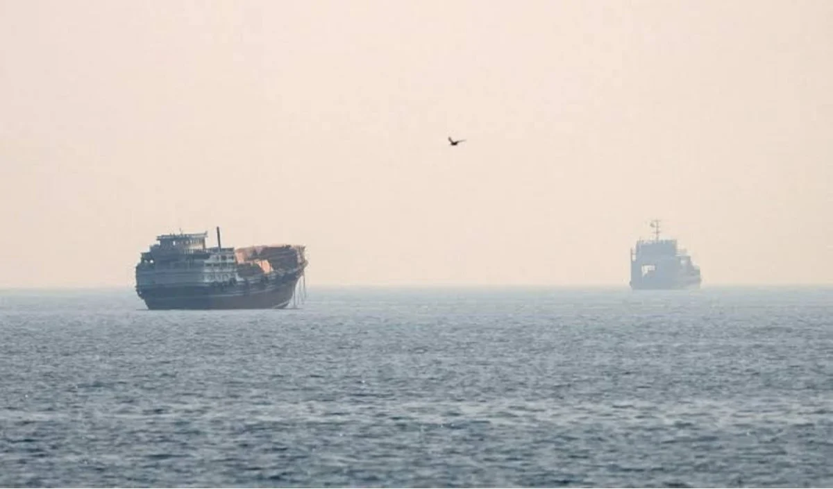Strait of Hormuz तनाव के बीच Saudi Arabia के पास टैंकर से टकराई वस्तु, UKMTO सतर्क Strait of Hormuz तनाव के बीच Saudi Arabia के पास टैंकर से टकराई वस्तु, UKMTO सतर्क