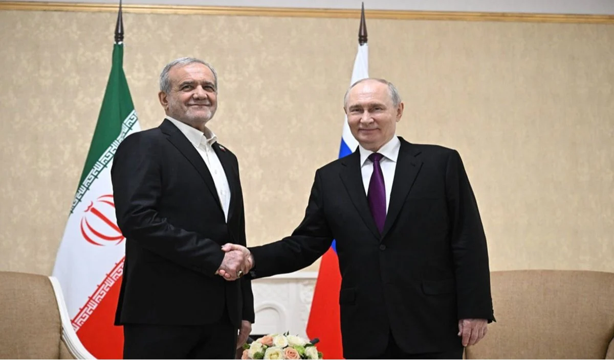 Vladimir Putin से मिले Masoud Pezeshkian, बोले- US हमलों के बाद भी बातचीत जारी रखेंगे Vladimir Putin से मिले Masoud Pezeshkian, बोले- US हमलों के बाद भी बातचीत जारी रखेंगे