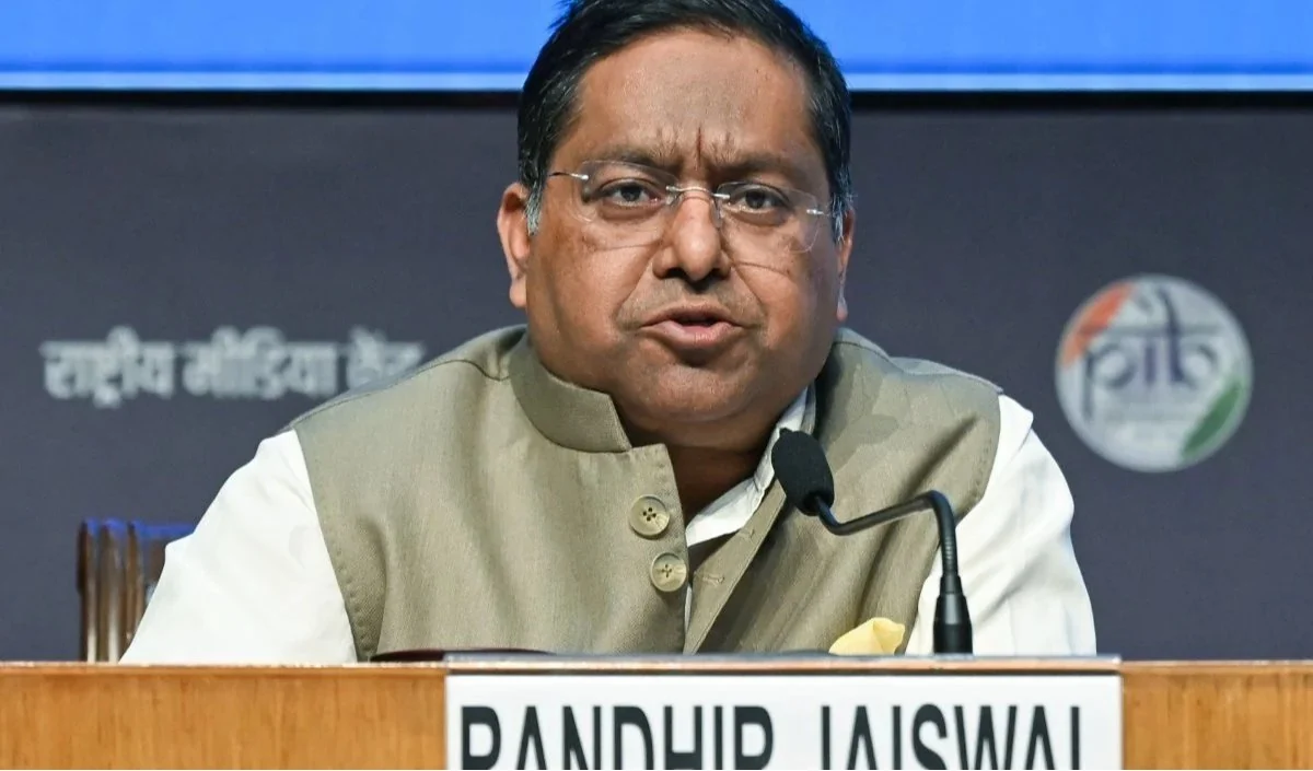 West Asia संकट पर बोले MEA प्रवक्ता Randhir Jaiswal, 22 भारतीयों ने गंवाई जान West Asia संकट पर बोले MEA प्रवक्ता Randhir Jaiswal, 22 भारतीयों ने गंवाई जान