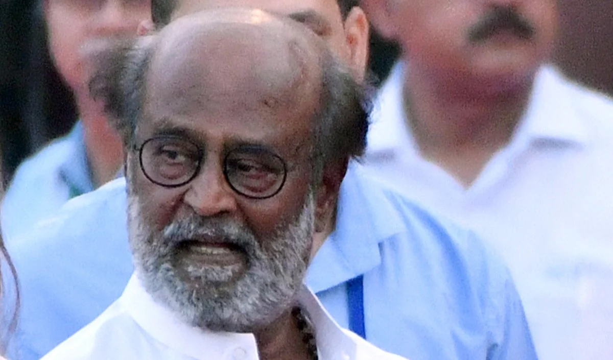 जब नाना पाटेकर ने रजनीकांत को दी थी राजनीति से दूर रहने की सलाह, कहा था- ‘वे बहुत सीधे हैं, राजनीति चालबाज़ों का खेल है’ जब नाना पाटेकर ने रजनीकांत को दी थी राजनीति से दूर रहने की सलाह, कहा था- 'वे बहुत सीधे हैं, राजनीति चालबाज़ों का खेल है'