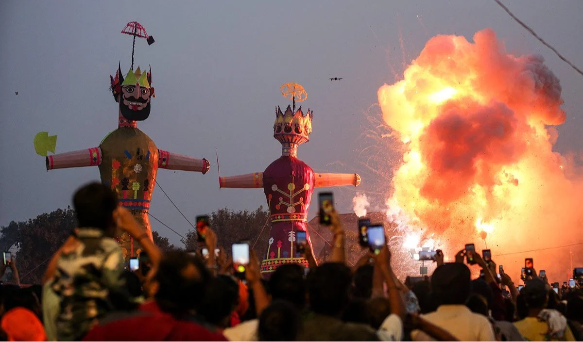धर्म, संस्कृति और राष्ट्रीय चेतना का त्योहार है दशहरा धर्म, संस्कृति और राष्ट्रीय चेतना का त्योहार है दशहरा