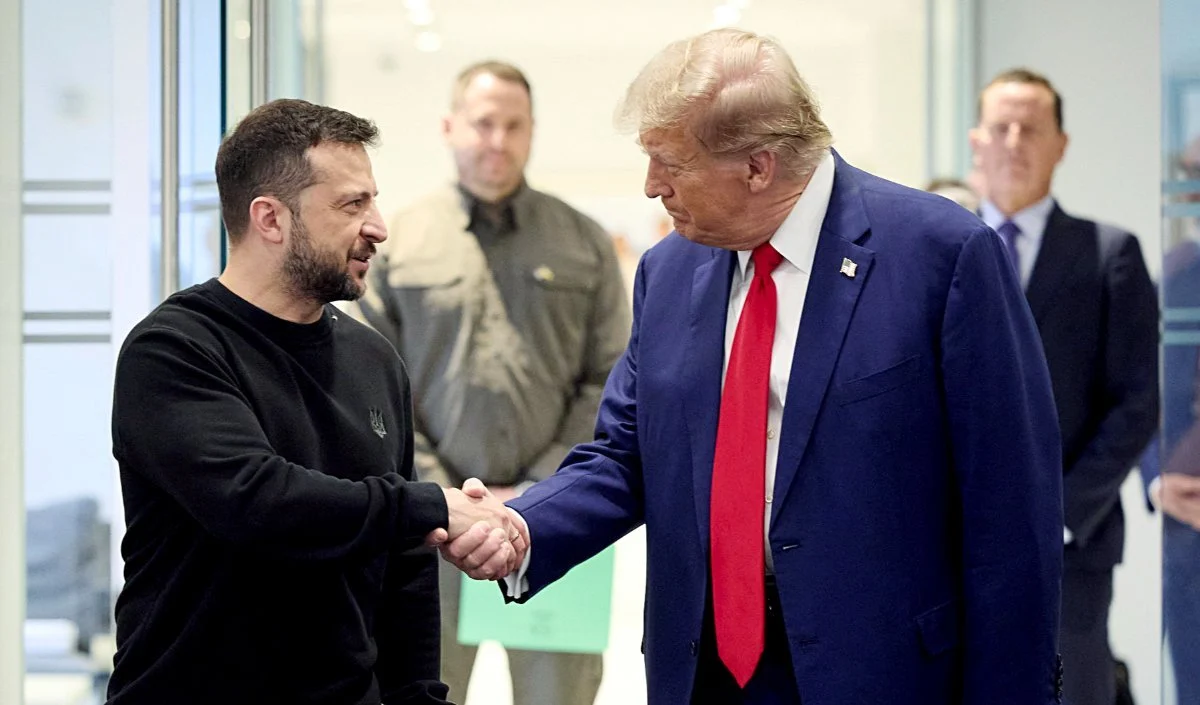 यूक्रेन के लिए अब बर्बादी का वक्त! Donald Trump की Volodymyr Zelenskyy को खुली धमकी- करो समझौता, या भुगतो गंभीर परिणाम… यूक्रेन के लिए अब बर्बादी का वक्त! Donald Trump की Volodymyr Zelenskyy को खुली धमकी- करो समझौता, या भुगतो गंभीर परिणाम...